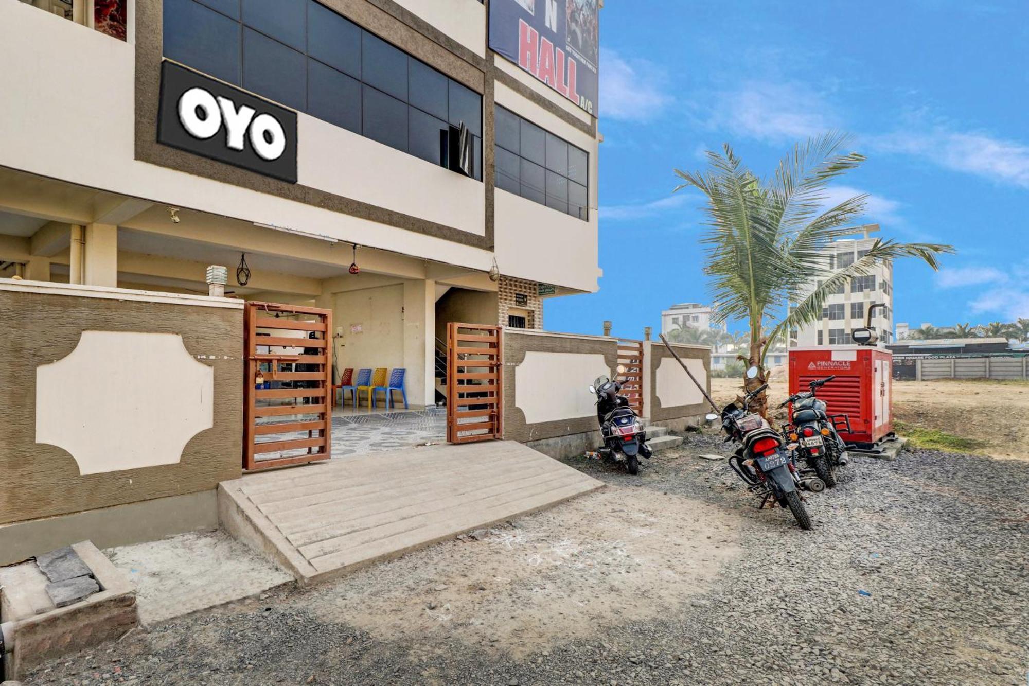 Oyo Vnr Convention Guntūr Exterior foto